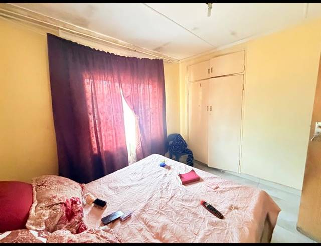 7 BEDROOM HOUSE FOR SALE IN VANDERBIJLPARK CW 4